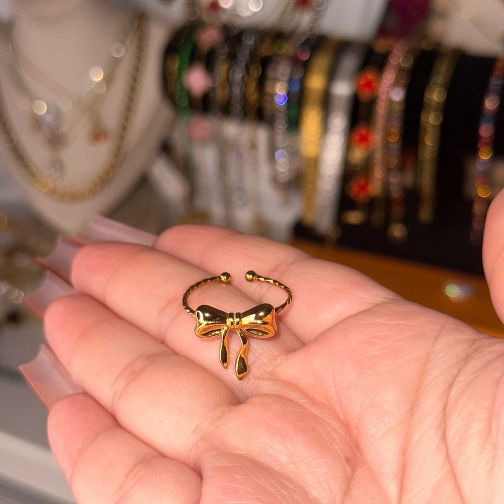 Adjustable Elegant Gold Bow Ring - image 1